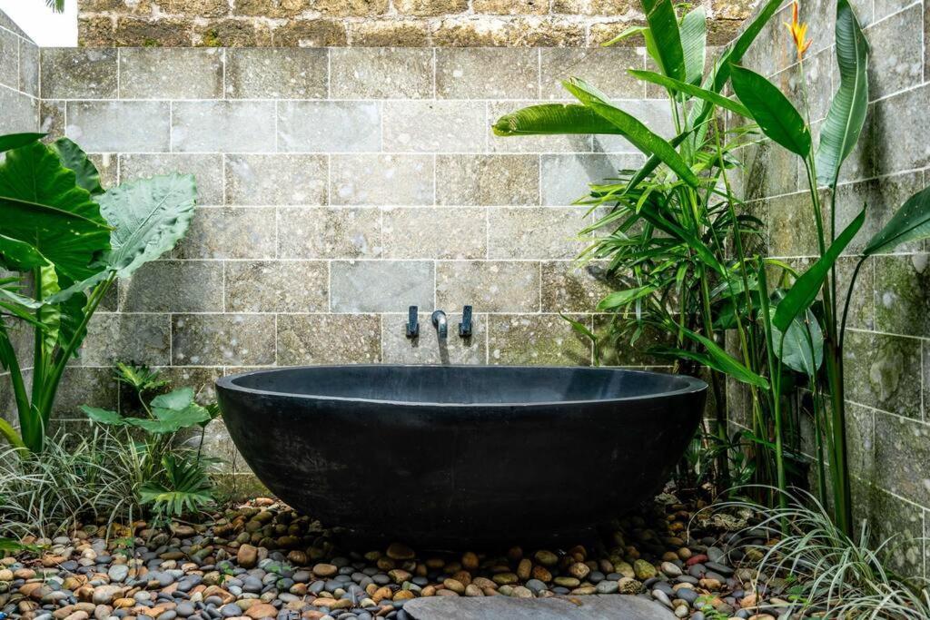 The Padang Villa Jungle Escape 5 Mins Drive From Uluwatu'S Beaches 울루와뚜 외부 사진