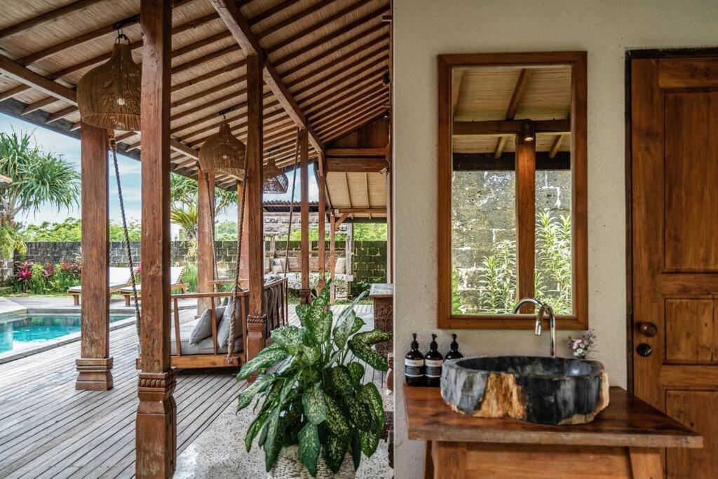 The Padang Villa Jungle Escape 5 Mins Drive From Uluwatu'S Beaches 울루와뚜 외부 사진