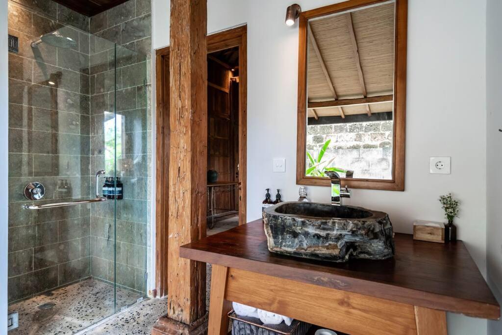 The Padang Villa Jungle Escape 5 Mins Drive From Uluwatu'S Beaches 울루와뚜 외부 사진